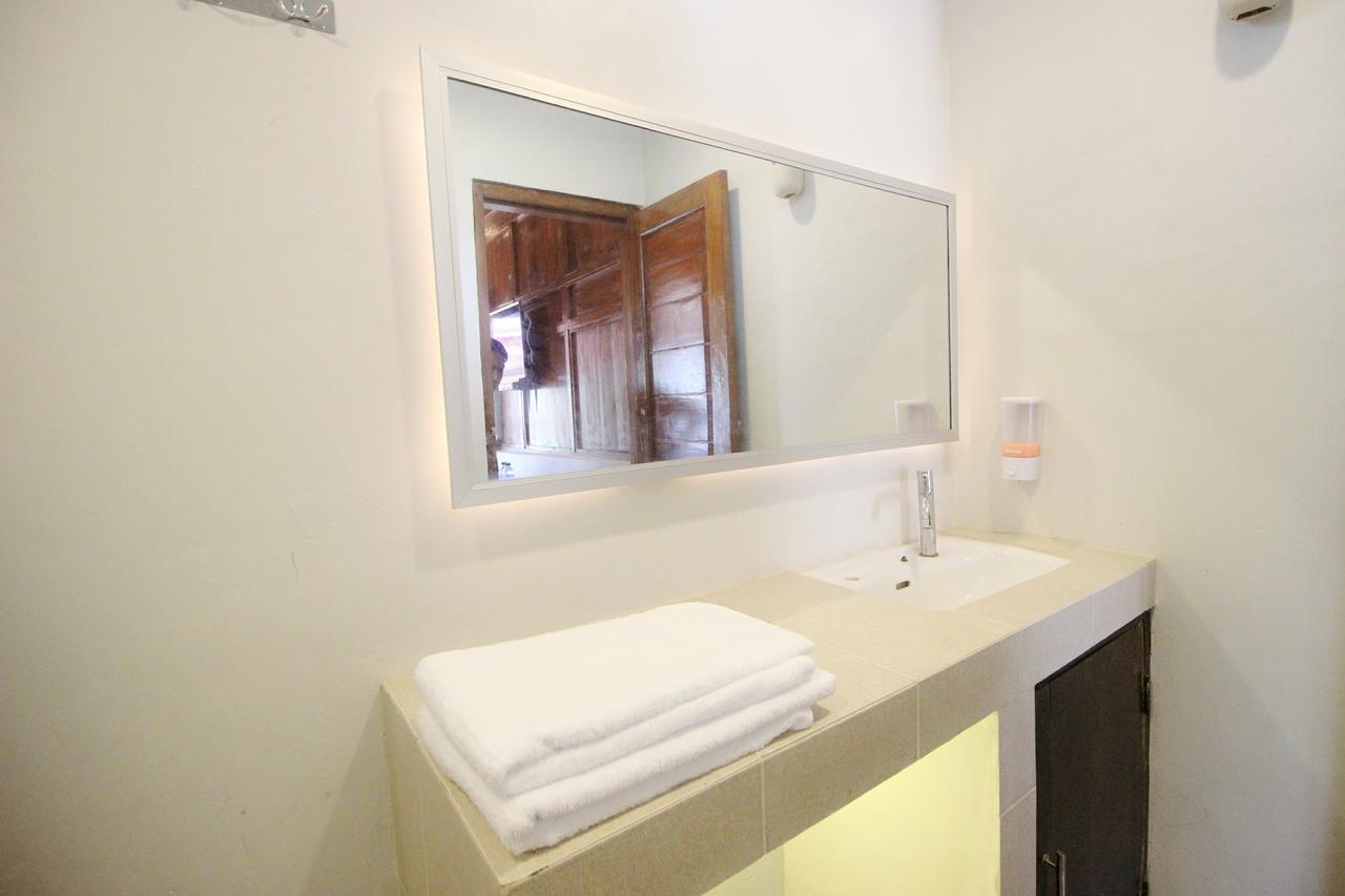 เดอะรอยัล ยอกโล Hotel Tepus ภายนอก รูปภาพ